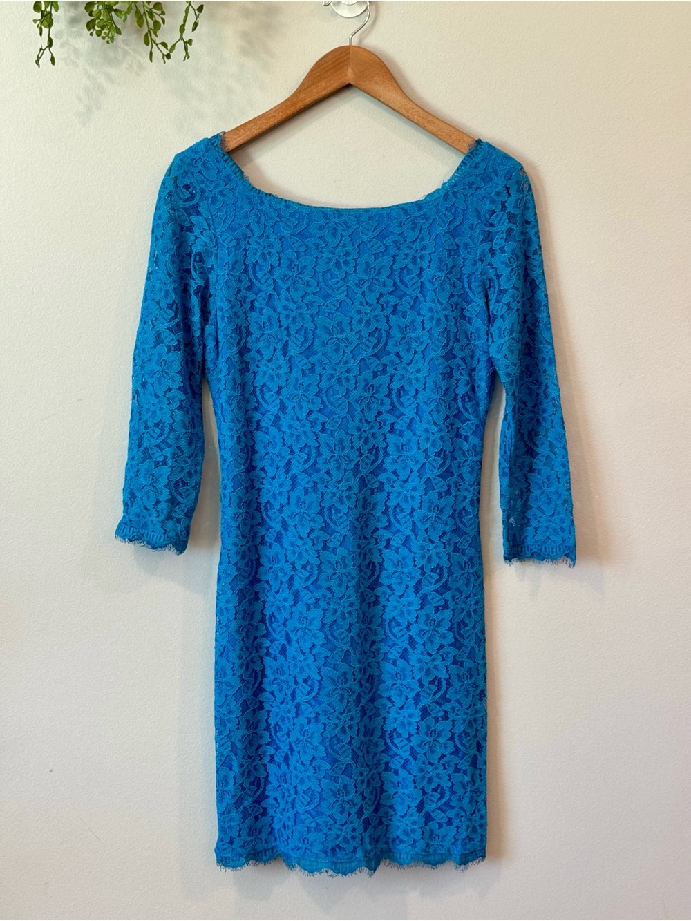 Diane Von Furstenberg Turquoise Blue Lace Sheath Dress Sz 6